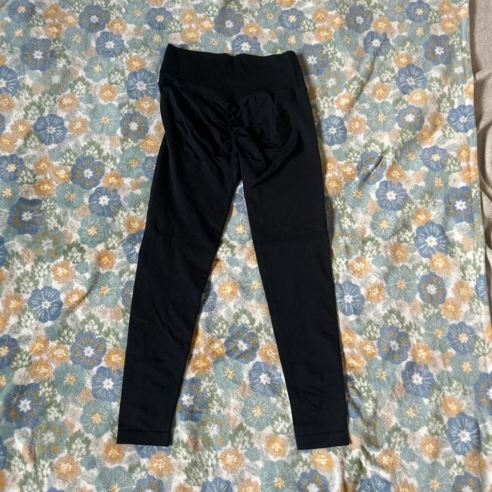 Black butt scrunch leggings no front seam women's medium shapewear